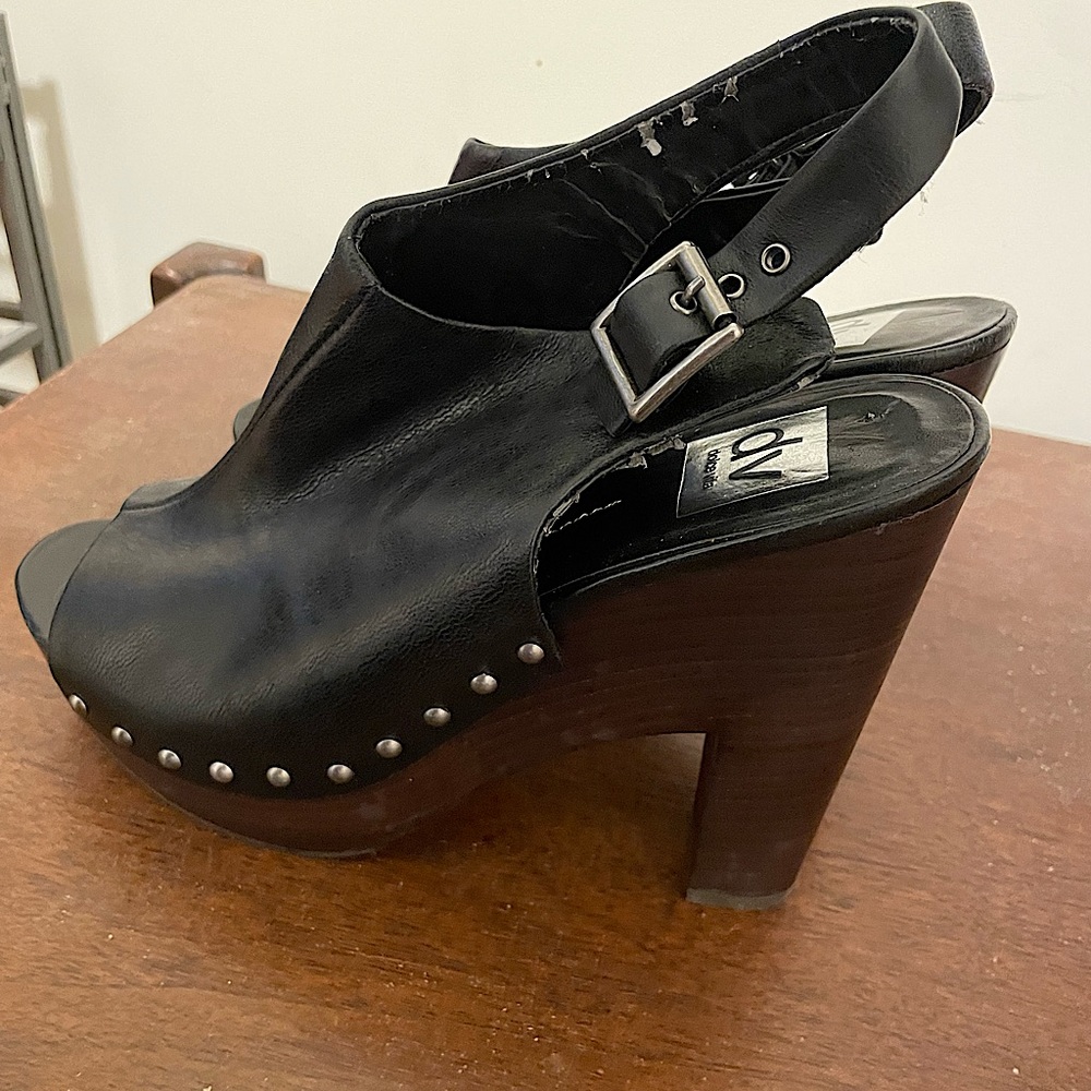Dolce Vita black heels. Perfect for summer night out.